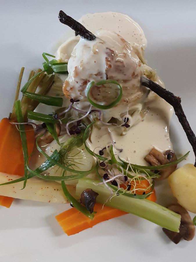 Logis Hotel Restaurant Du Lion D'Argent Et Des Tanneries ลา แชต ภายนอก รูปภาพ