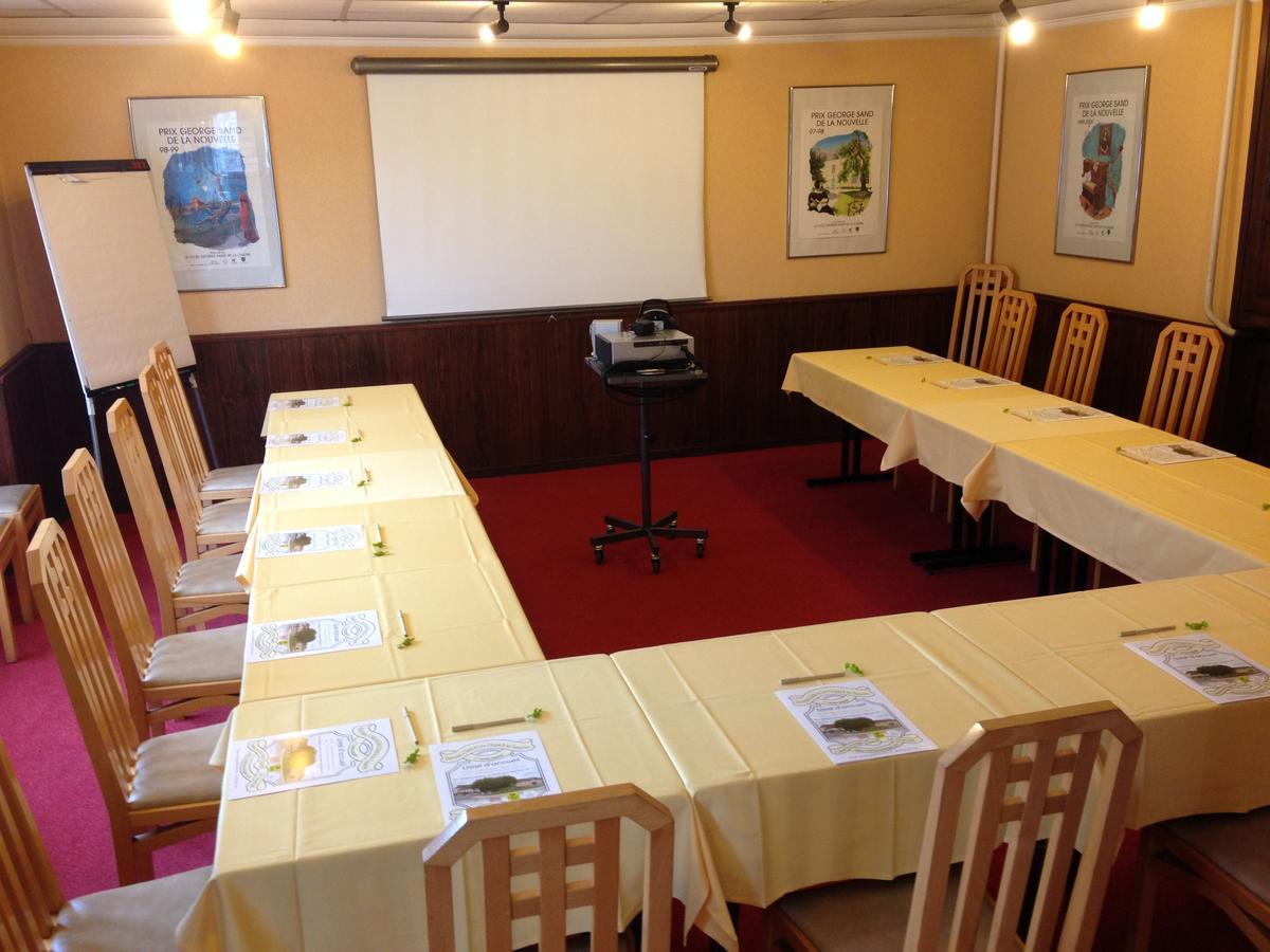 Logis Hotel Restaurant Du Lion D'Argent Et Des Tanneries ลา แชต ภายนอก รูปภาพ