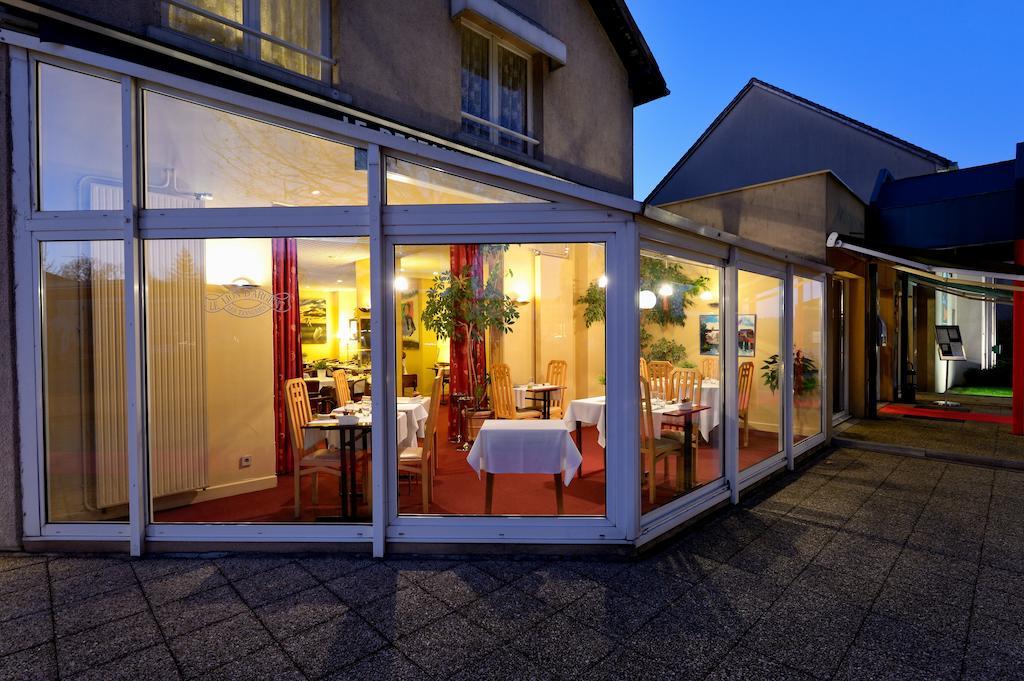 Logis Hotel Restaurant Du Lion D'Argent Et Des Tanneries ลา แชต ภายนอก รูปภาพ